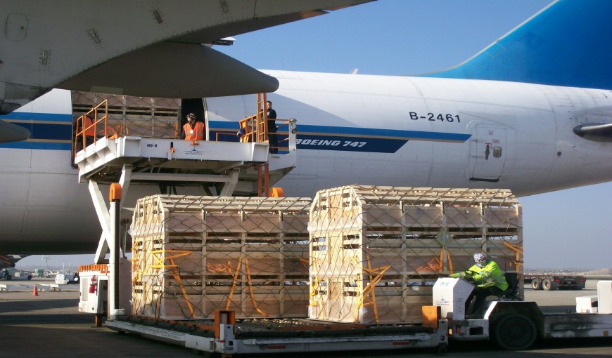 九龙到日本空运公司